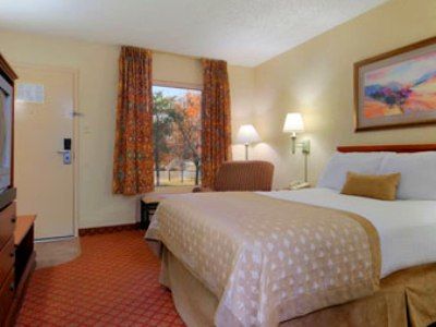 Hotel Ramada By Wyndham West Memphis Zimmer foto